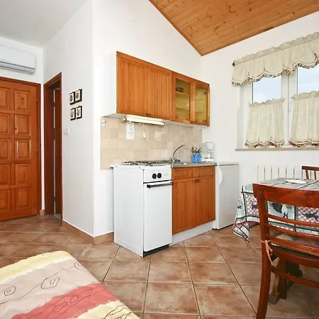 Apartment Robi